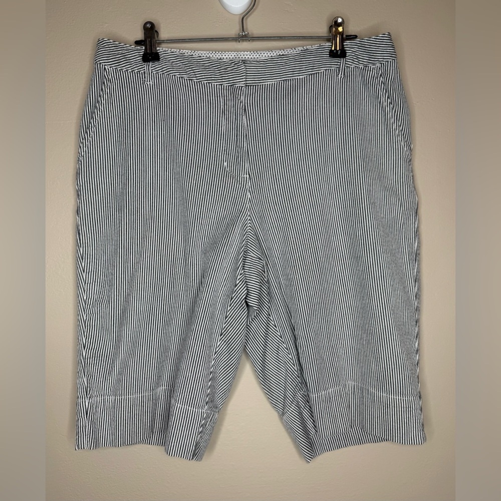 Hannah Black and White Striped Bermuda Shorts Stretch Fabric Size 6